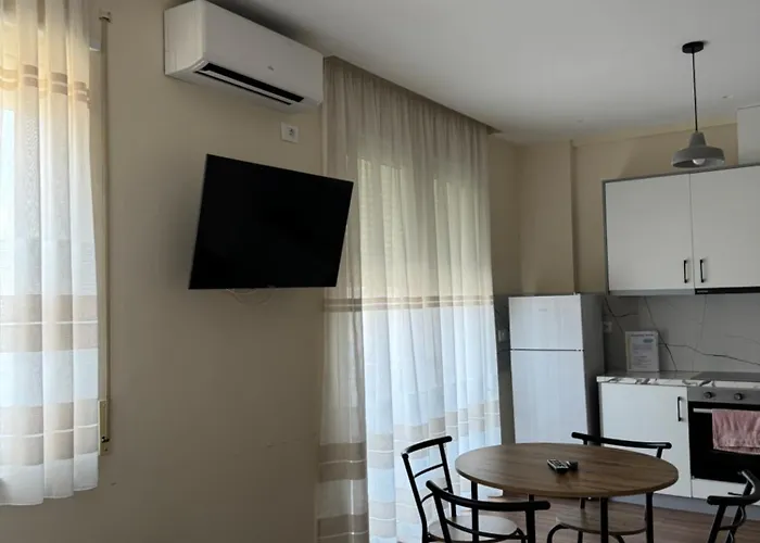 Vers דירה טיראנה