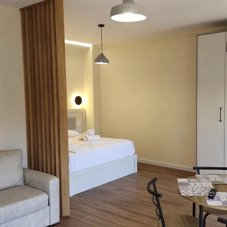 Apartment Vers Tirana