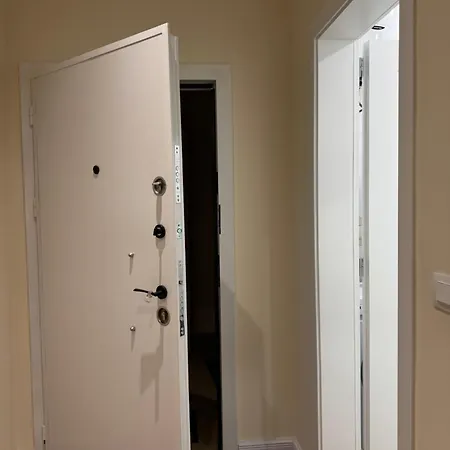 Apartment Vers Tirana